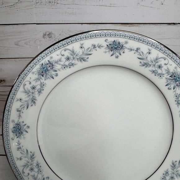 Noritake Blue Hill 2482 Salad Plates Set of 4 8” Blue Floral Sri Lanka - Picture 3 of 7
